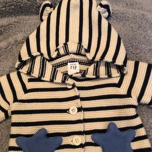 5/$25🤗Newborn Baby Gap Sweater